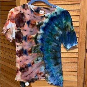 TIEDYE TEE IN YOUTH MEDIUM